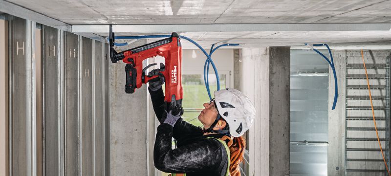 BX 4-IF-22 juhtmevaba betooninaelapüss (IF lisand) Nuroni akutoitel juhtmevaba naelapüss kipsseinte karkassi ja kergmaterjalide kinnitamiseks betooni, terase ja müüritise külge Rakendused 1